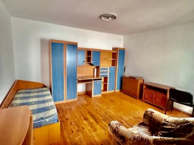 Casa situata in zona Delfinariu