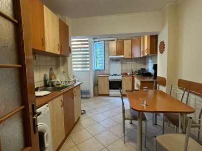 Apartament 3 camere zona Tomis III