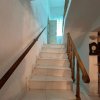 Povestea unei case la doar 200 m de valuri, cu piscină și terasă panoramică thumb 11