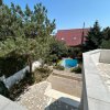 Povestea unei case la doar 200 m de valuri, cu piscină și terasă panoramică thumb 27