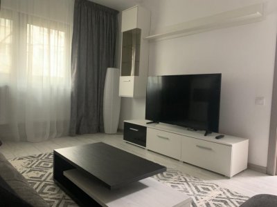 Apartament 3 camere de inchiriat - zona Casa de Cultura Constanta 