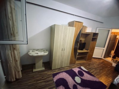 Garsonieră de închiriat pe termen lung – zona CET, Constanta