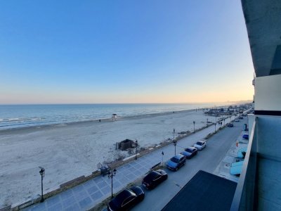 Apartament 2 camere de vânzare, Mamaia-Sat, lângă Lidl – Vedere frontală la mare