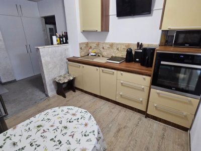 Apartament 2 camere de vanzare, in zona Trocadero - Constanta