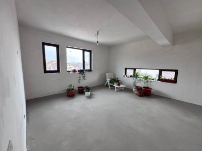 Apartament 3 camere situat in zona Dacia