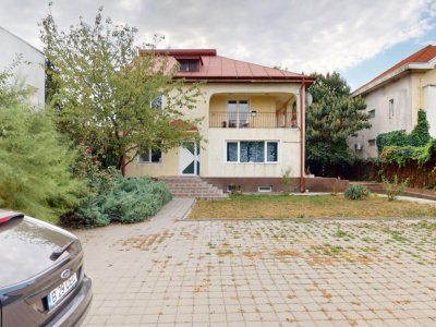 Vila de Vanzare in zona Pipera - ideala pentru Clinica Medicala sau Locuinta