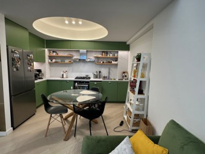 Închiriere apartament cu 3 camere Cortina North