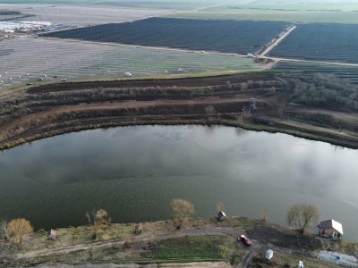 Vanzare balta pescuit,teren,constructii-oportunitate rara investitii Giurgiu