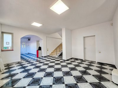 Chirie Vilă 10 camere în Turda/ Domenii, pentru clinica, scoala sau birouri