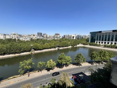 Apartament cu 5 camere de vanzare zona Unirii - Biblioteca Nationala
