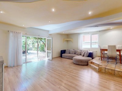 Vila cu 7 camere de inchiriat+ gradina + piscina  Bulevardul Ghencea