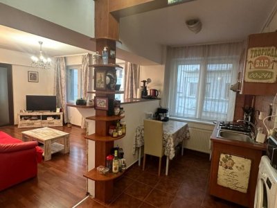 UNIVERSITATE | metrou