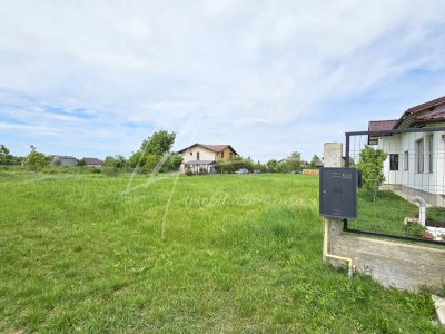 Teren intravilan in zona rezidentiala, la 1 km de A0 si A1
